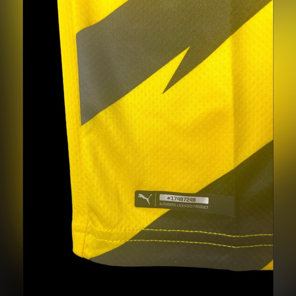 NWT $70 Puma Borussia Dortmund BVB Yellow Soccer Jersey Youth Size L (13-14Y) - Picture 4 of 10